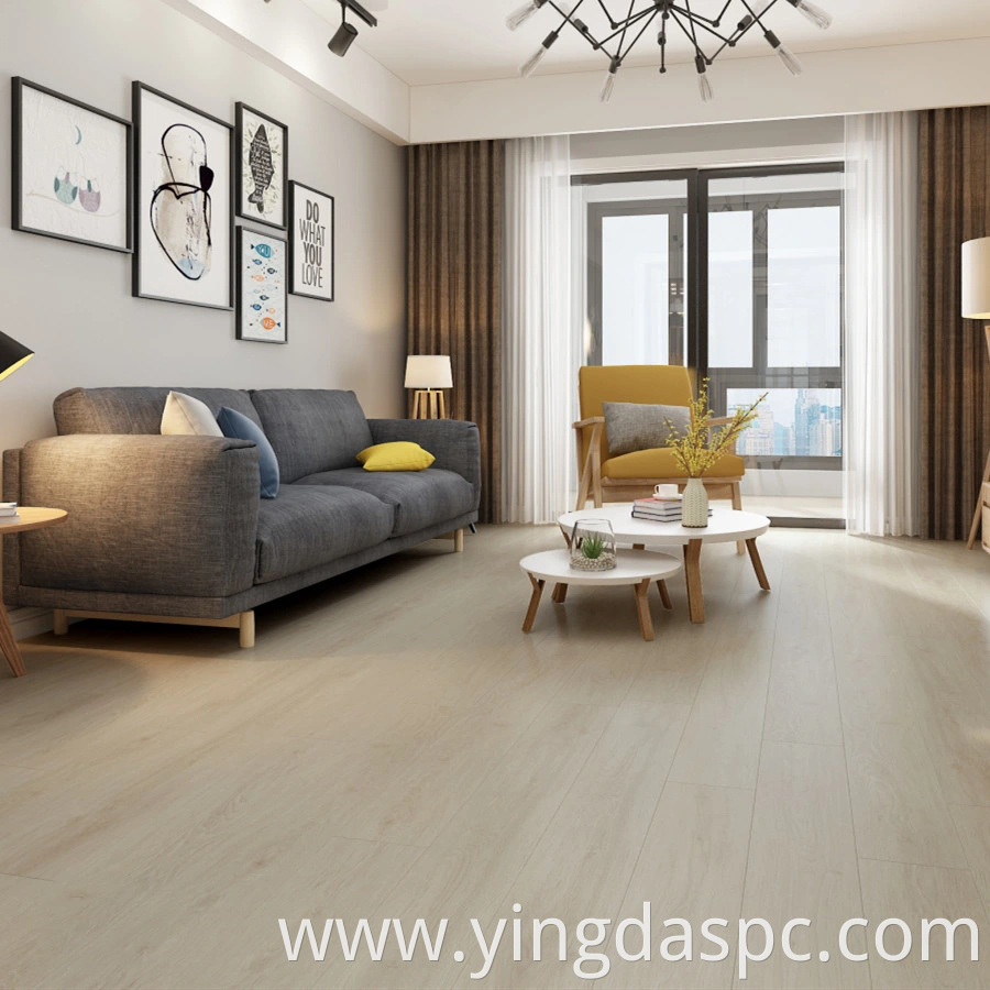 Virgin Material Eir Surface with Oak Pattern Luxury Vinyl Click Spc Flooring